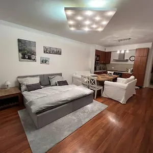 Beautiful Ground Floor In Apartament